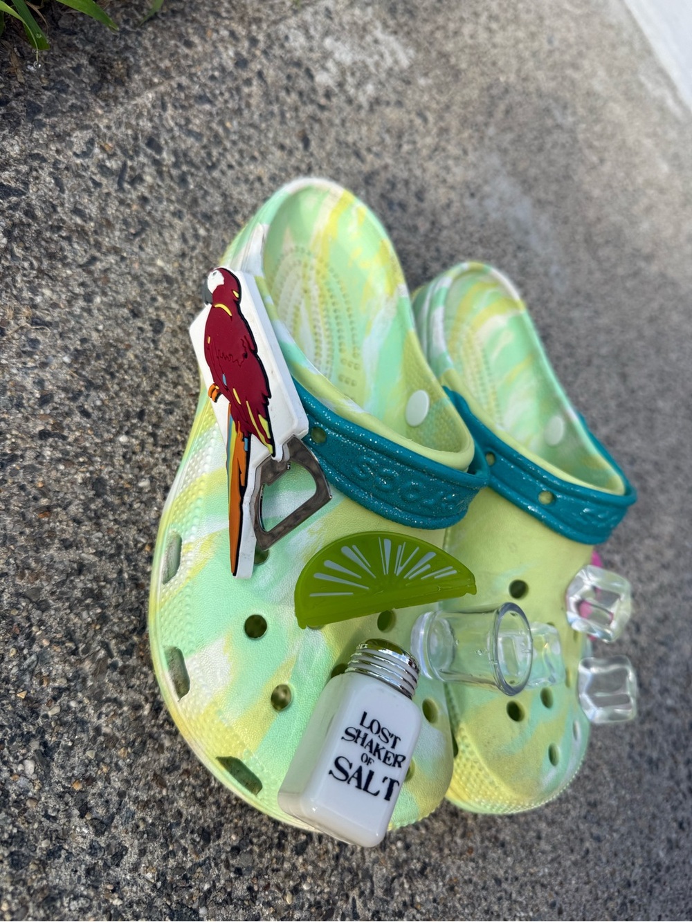 Margaritaville x Crocs - Picture 2 of 6